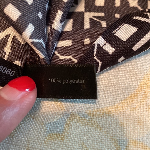 Black and white print top - Picture 5 of 5